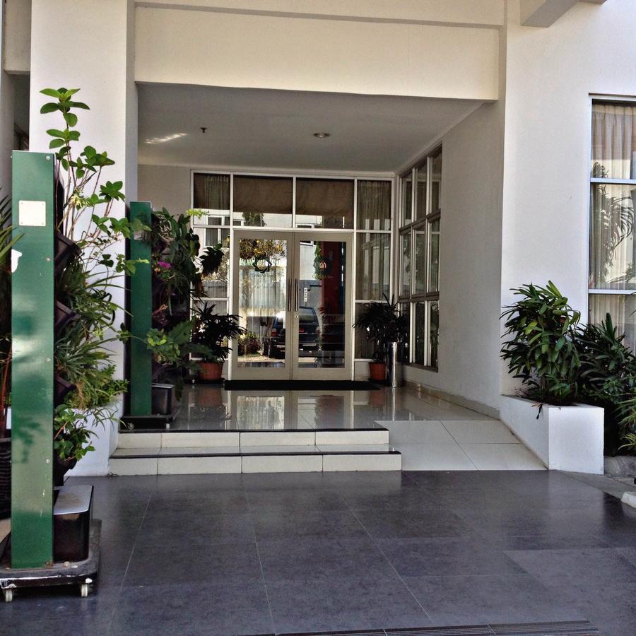 Greensa Inn Σουραμπάγια Εξωτερικό φωτογραφία